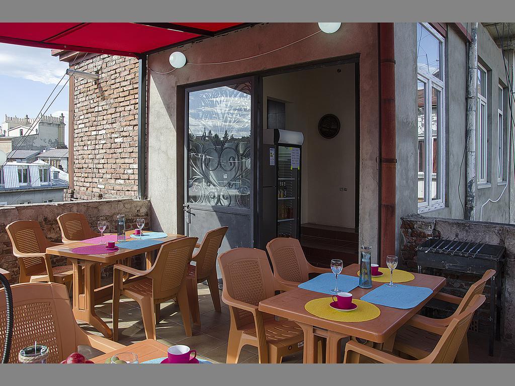 Griboedov Hostel & Suites تبليسي المظهر الخارجي الصورة