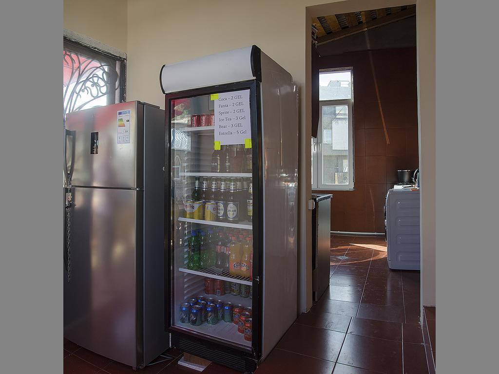 Griboedov Hostel & Suites تبليسي المظهر الخارجي الصورة