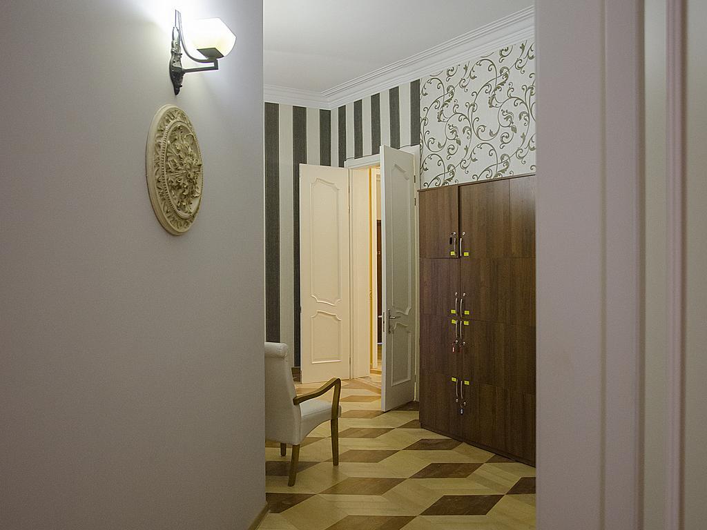 Griboedov Hostel & Suites تبليسي المظهر الخارجي الصورة