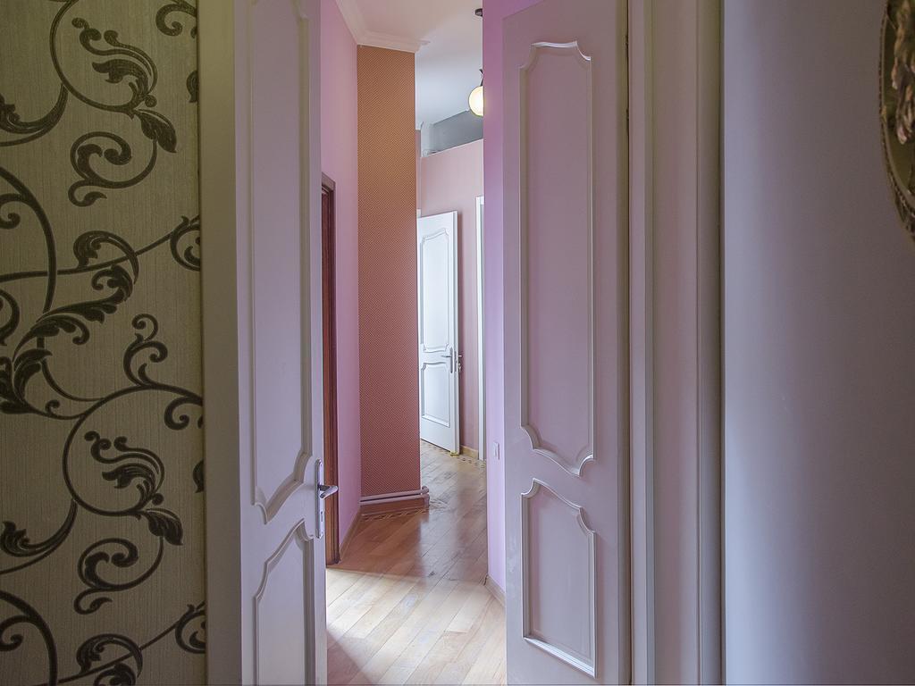 Griboedov Hostel & Suites تبليسي المظهر الخارجي الصورة
