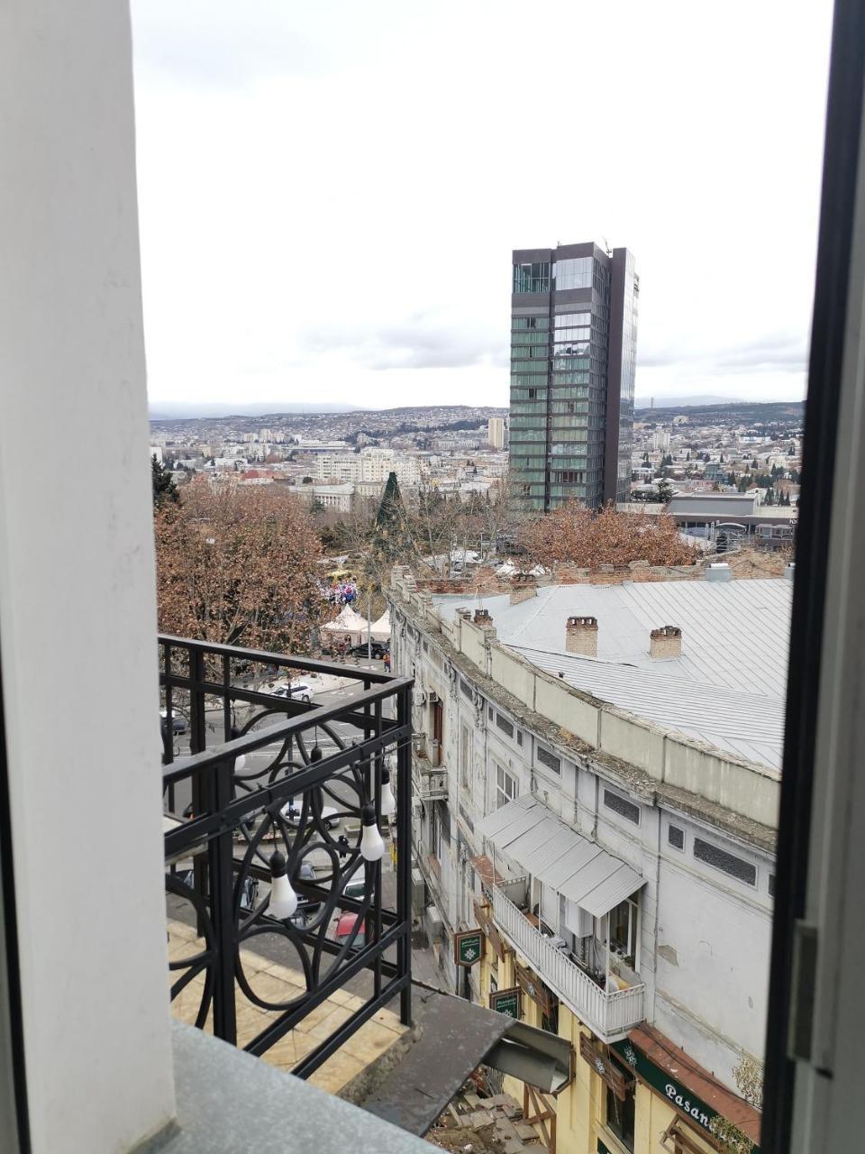 Griboedov Hostel & Suites تبليسي المظهر الخارجي الصورة