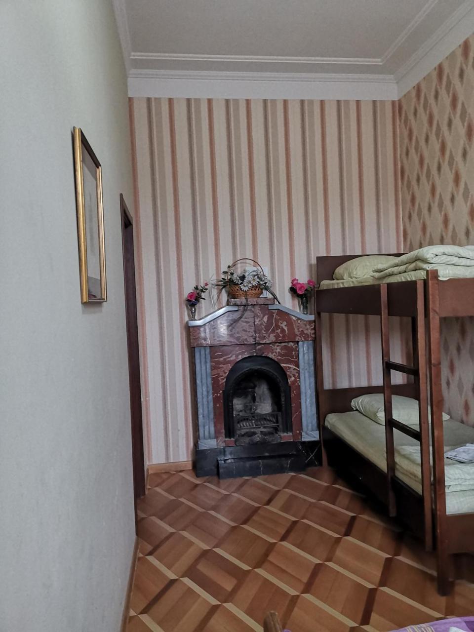 Griboedov Hostel & Suites تبليسي المظهر الخارجي الصورة
