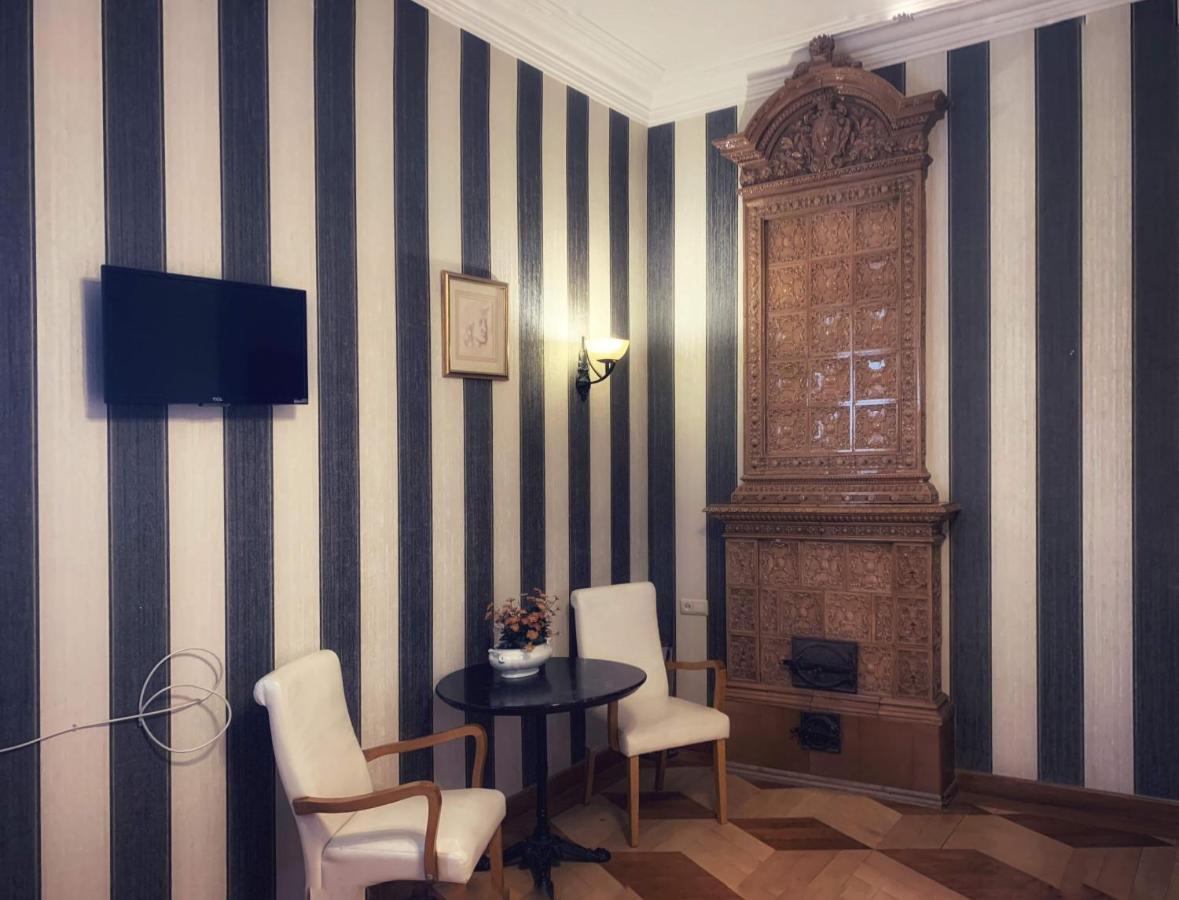 Griboedov Hostel & Suites تبليسي المظهر الخارجي الصورة